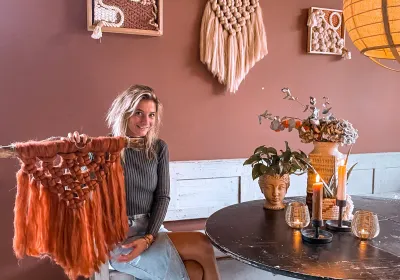 Wandhanger merinowol "Dotje"